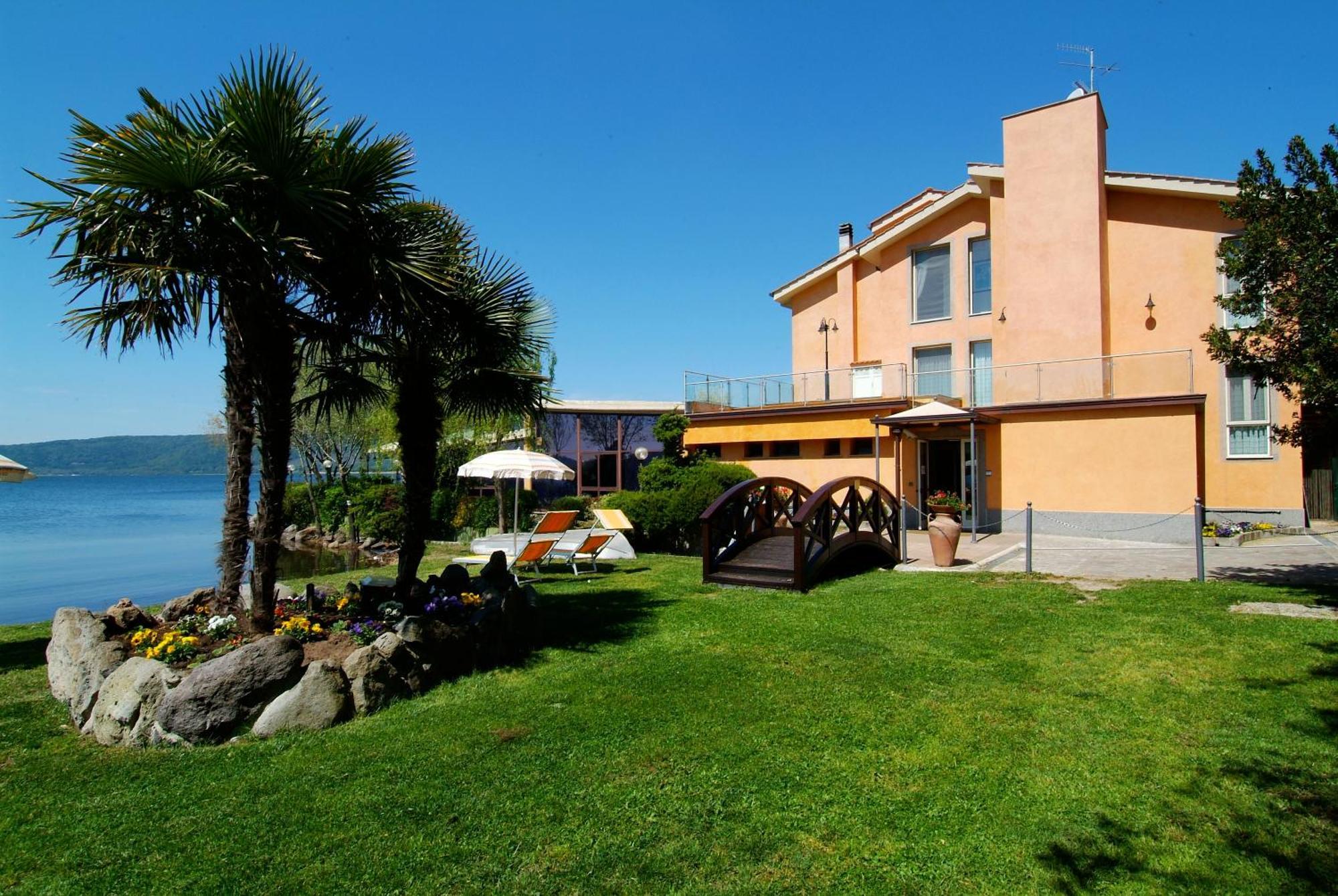 Hotel La Bella Venere Caprarola Exterior photo